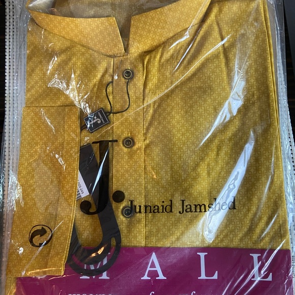 Junaid Jamshed Men’s Kurta/Shirt - Picture 5 of 6